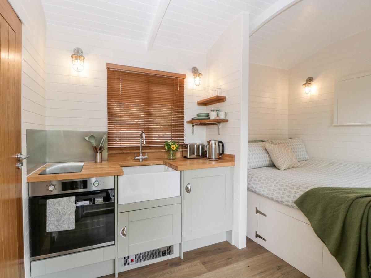 Hazel Villa Cirencester Buitenkant foto
